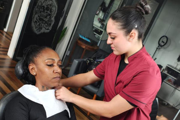 Beleza e dedicação: estudante de Porto União se prepara para Competição Nacional de Estética Beleza e dedicação: estudante de Porto União se prepara para Competição Nacional de Estética